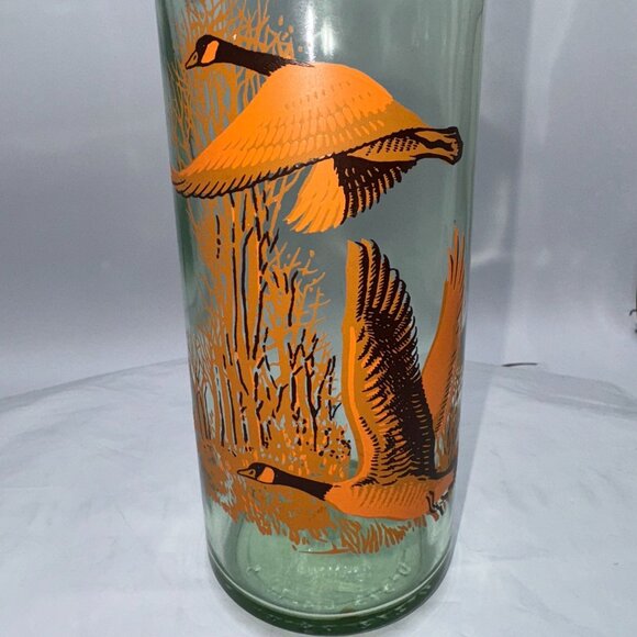 Vintage Green Glass Decanter With Cork Stopper & Orange Canadian Geese Design - Picture 7 of 13